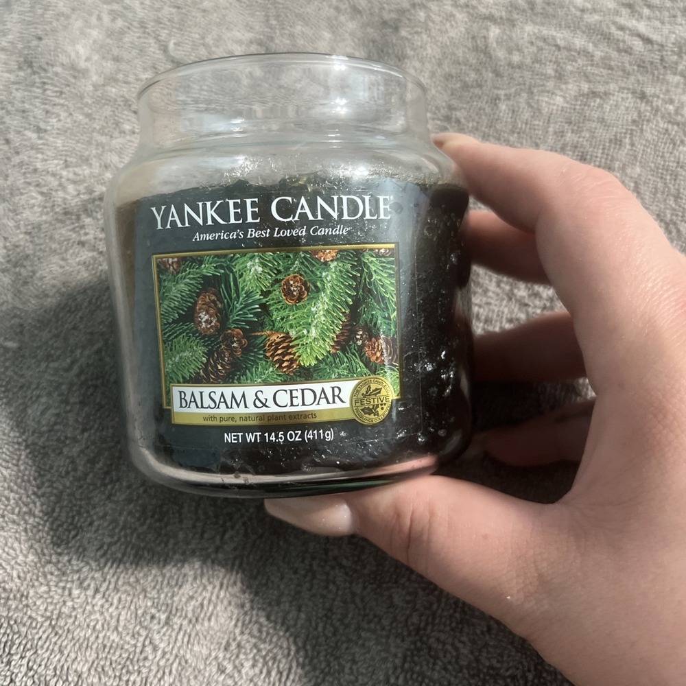 Yankee Candle Balsam & Cedar - 14.5 oz Original Scented Candle *Lightly Burned*